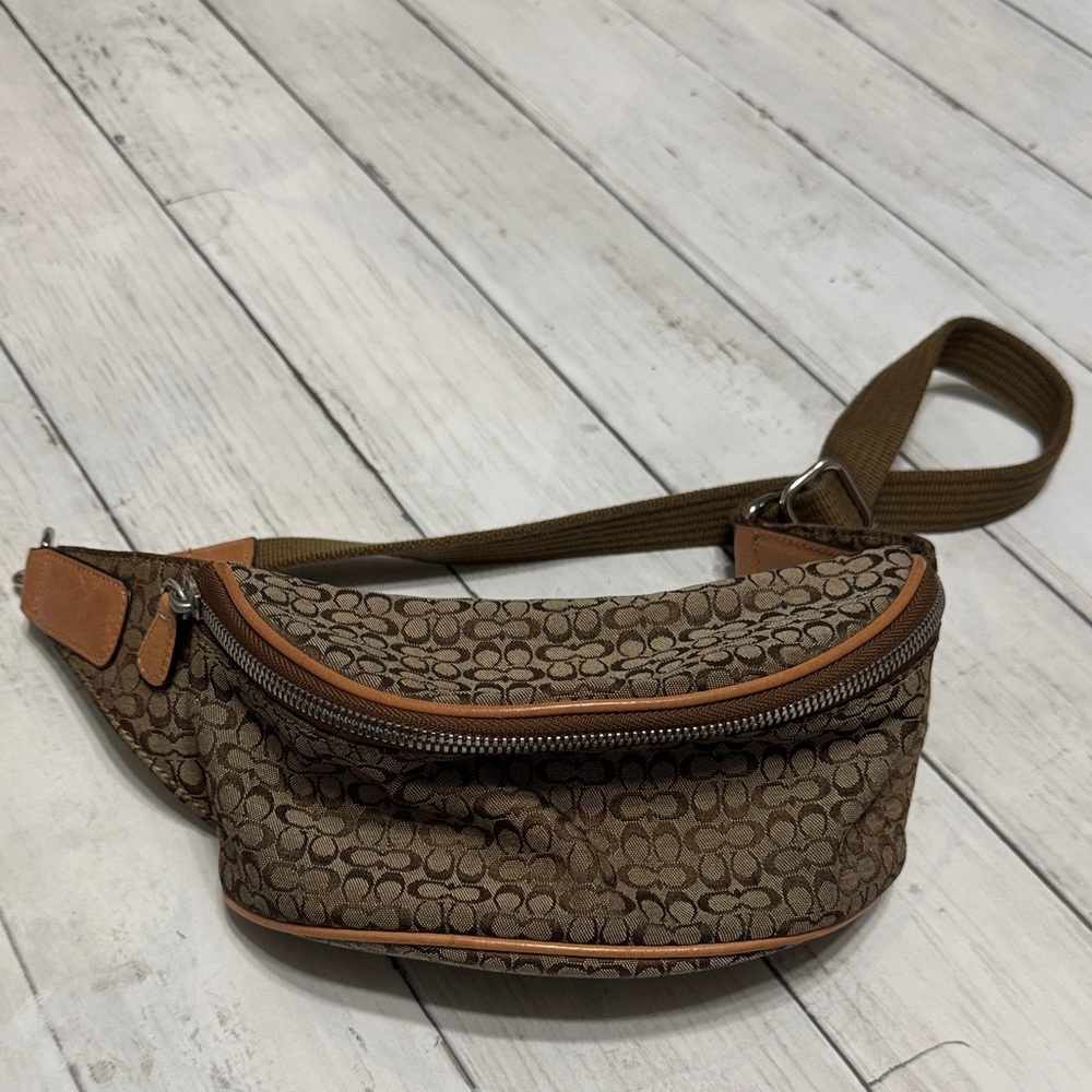 Vintage Coach Signature Jacquard Waist Pouch Belt Bag Fanny Pack Sling Bag